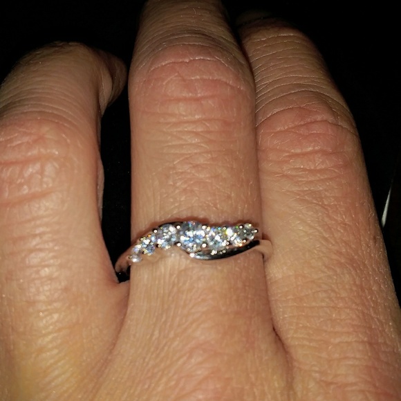 NWT Lia Sophia Ring - Picture 6 of 6